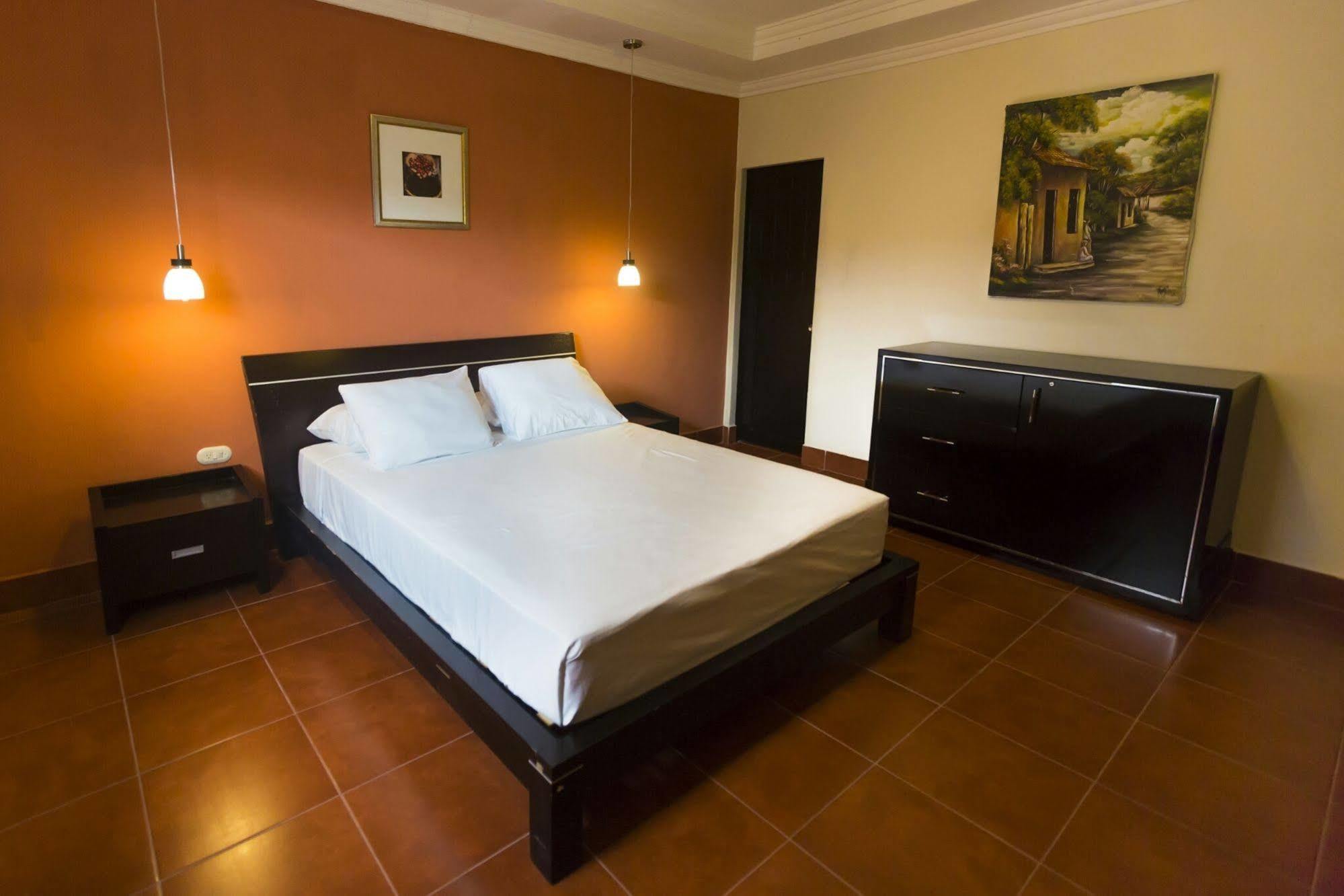 Hotel Los Altos Estelí Exterior foto